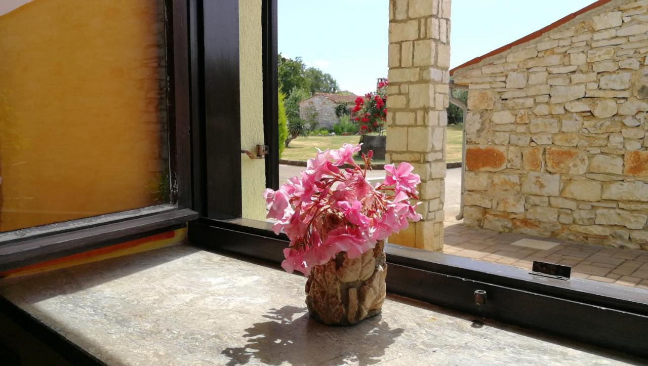 Moratto'S Apartments Umag Bagian luar foto