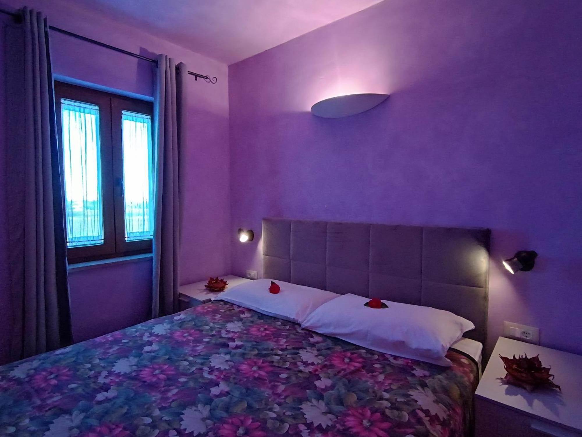 Moratto'S Apartments Umag Bagian luar foto